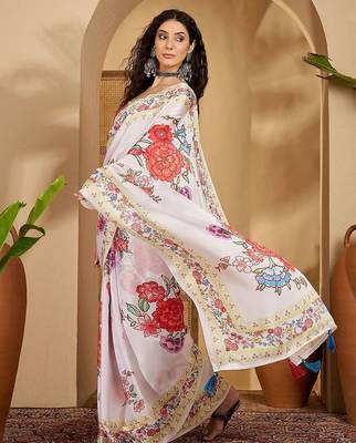 White floral printed saree 3
