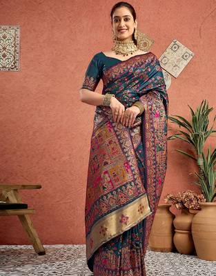 Blue women paisely printed saree with blouse 4