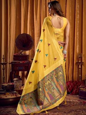 Mustard woven design khadi sarees  with unstiched blouse 3