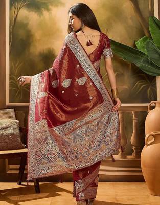 Maroon woven design banarasi saree with blouse piece 3