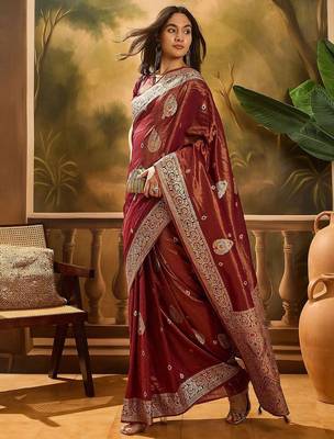 Maroon woven design banarasi saree with blouse piece 4