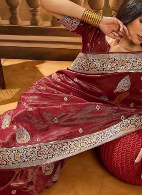 Maroon woven design banarasi saree with blouse piece 5