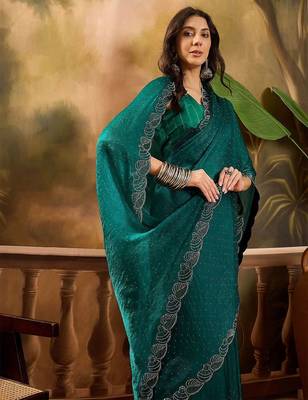 Green embellished saree withblousepiece 2