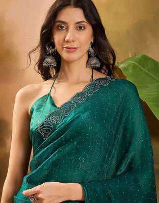 Green embellished saree withblousepiece 5