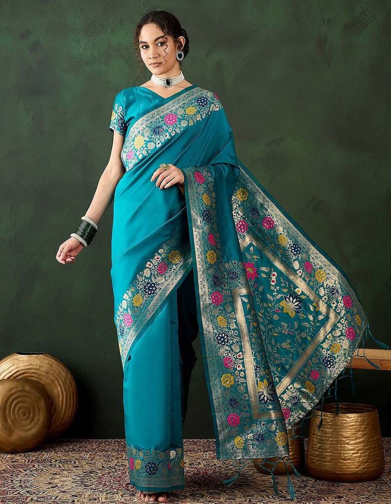 Green woven design banarasi saree with blouse piece