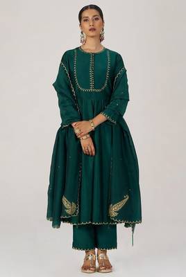 Emerald green raw silk festive kurta set 1