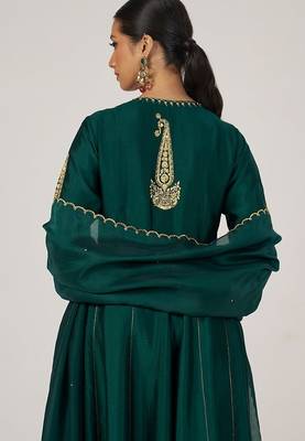 Emerald green raw silk festive kurta set 4