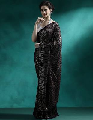 Brown embellished saree with unstitched blouse piece 2