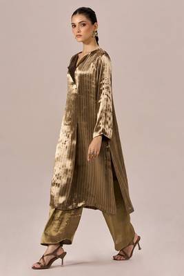 Brass and light gold stripe tissue festive co-ord set 4