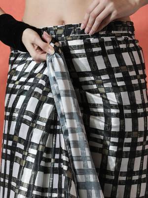 Black ready to wear satin checked digital printed saree 5
