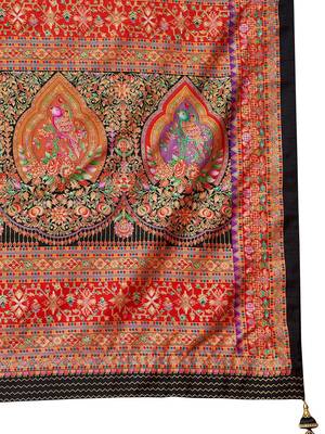 Black women paisley printed patola saree 5