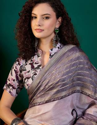 Lavender ethnic motifs printed zari saree with unstitched blouse 5