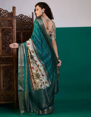 Teal ethnic motifs printed zari saree with unstitched blouse 3
