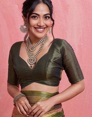 Multicolor floral tissue heavy work banarasi saree 5
