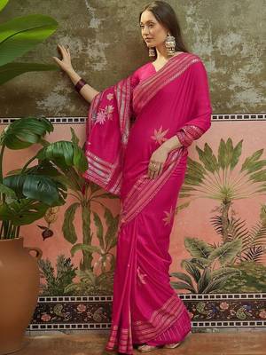 Magenta floral embroidered saree with blouse piece 2