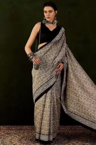 Beige dadu printed saree with blouse piece
