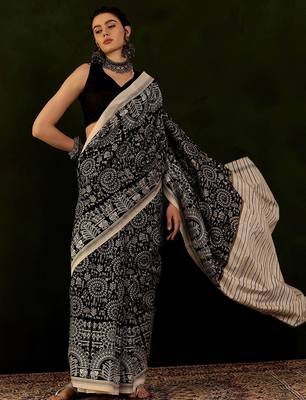 Black dabu printed saree with blouse 4