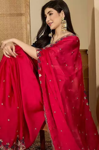 Pink women floral embroidered saree