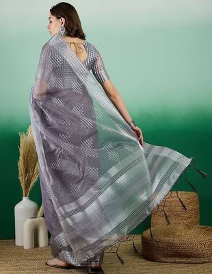 Grey zari woven kanjeevaram saree with blouse 4