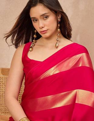 Red striped foil print saree with unstitched blouse piece 2