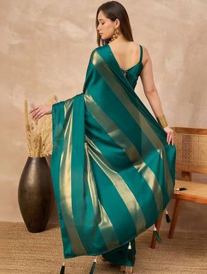 Green striped foil print saree with unstitched blouse piece 2