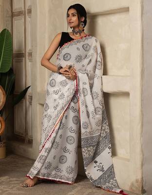 White floral printed  cotton saree 2