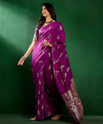 Purple geometric woven design banarasi saree 3