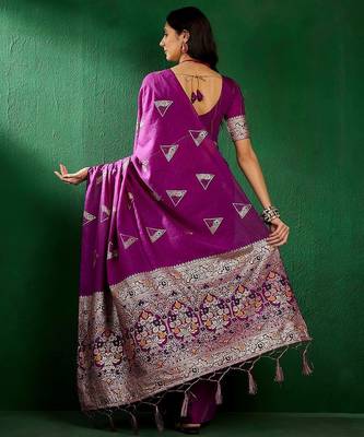 Purple geometric woven design banarasi saree 4