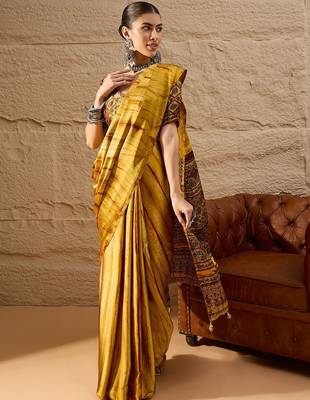 Mustard women mustard printed crepe saree 2
