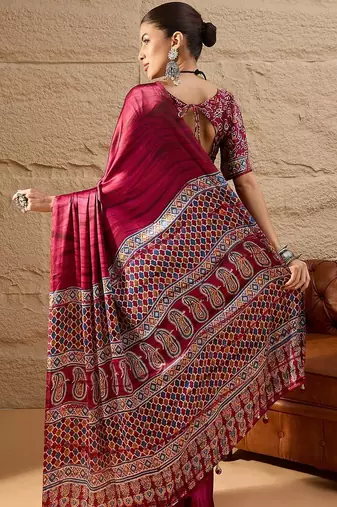 Pink women pink printed block print sarees