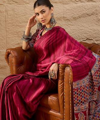 Pink women pink printed block print sarees 5