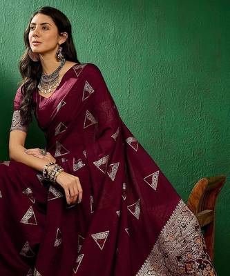 Maroon ethnic motifs woven design banarasi saree 5
