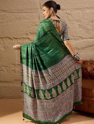 Green women green ethnic motifs  crepe designer block print saree 2