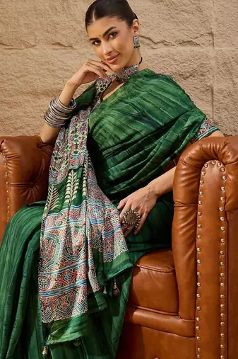 Green women green ethnic motifs  crepe designer block print saree