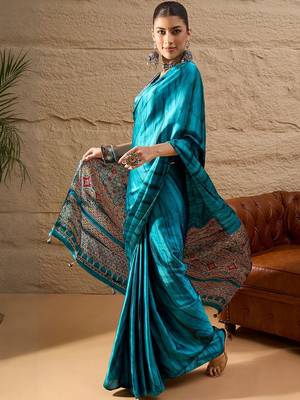 Blue women light blue crepe printed party wear saree with matching blouse 2
