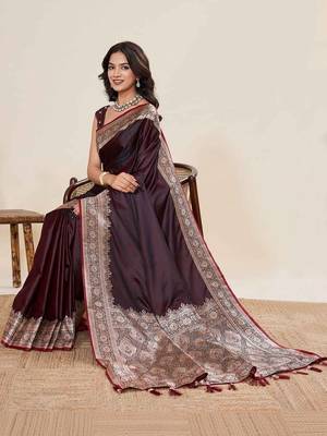 Brown woven design saree with unstitched blouse piece 3