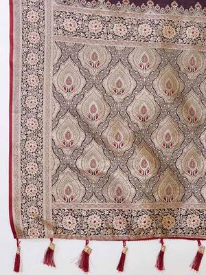 Brown woven design saree with unstitched blouse piece 5