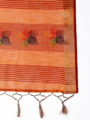 Orange printed saree with matching blouse 5