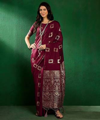 Magenta geometric woven design banarasi saree 5