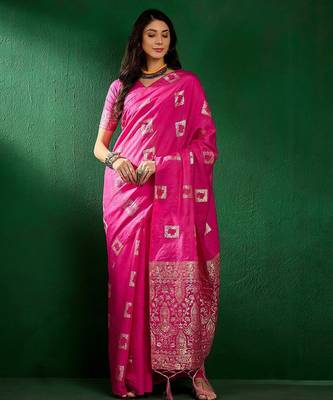 Pink ethnic motifs woven design sequined banarasi sarees 2