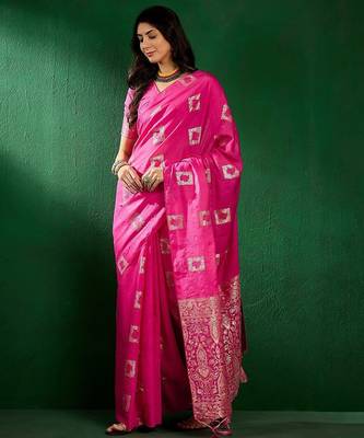 Pink ethnic motifs woven design sequined banarasi sarees 4