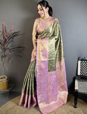 Green floral zari silk blend kanjeevaram saree 1