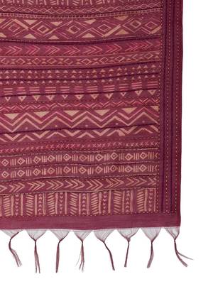 Magenta abstract printed saree with matching blouse 5