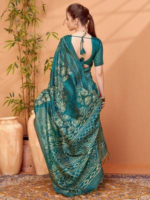 Teal printed saree with blouse piece 2