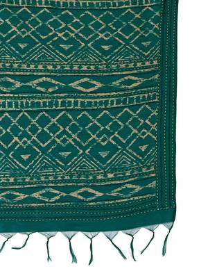 Teal printed saree with blouse piece 5