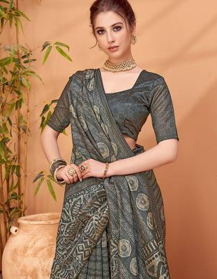 Grey printed saree with matching blouse 4