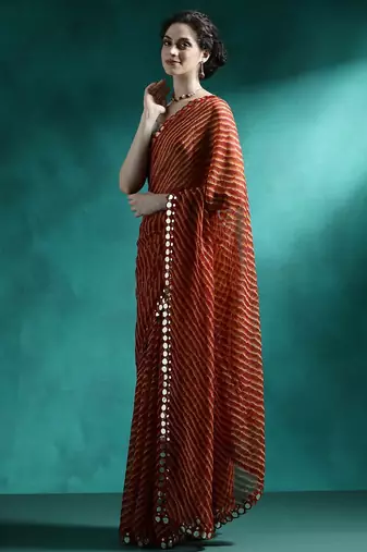 Red printed saree with blouse piece
