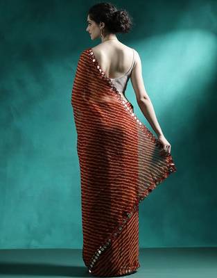 Red printed saree with blouse piece 3