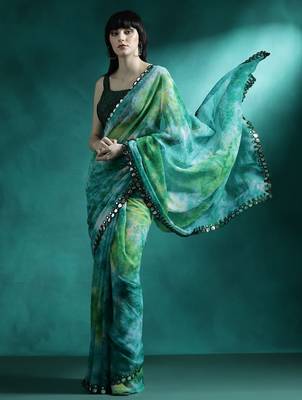 Green tie & dye printed saree with blouse piece 4