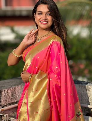 Pink woven design zari paithani silk saree saree with unstitched blouse 5